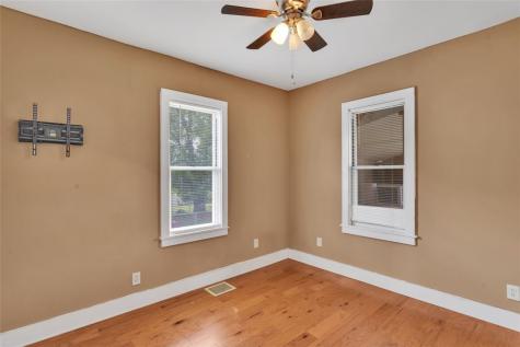 828 John Street Smith PA 15054