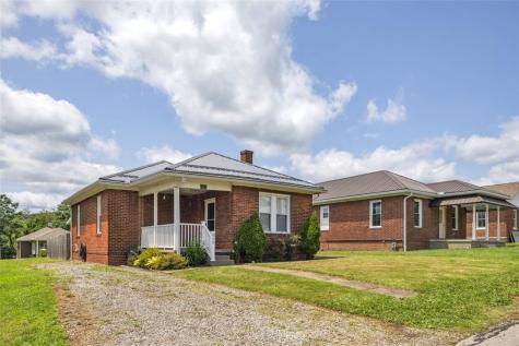 828 John Street Smith PA 15054