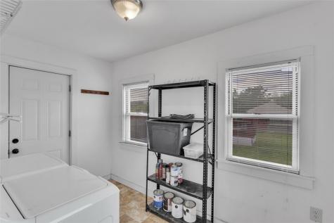 828 John Street Smith PA 15054