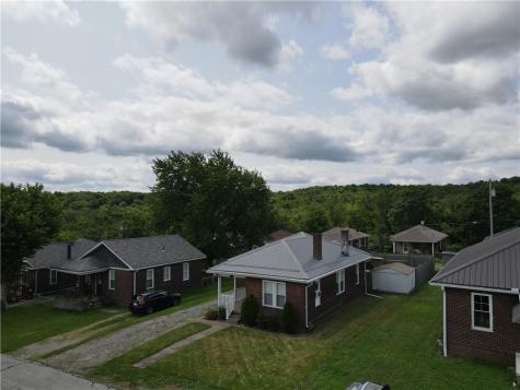828 John Street Smith PA 15054