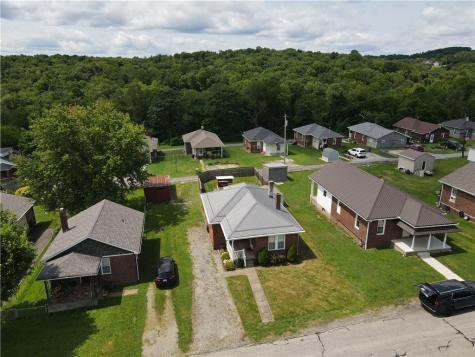 828 John Street Smith PA 15054