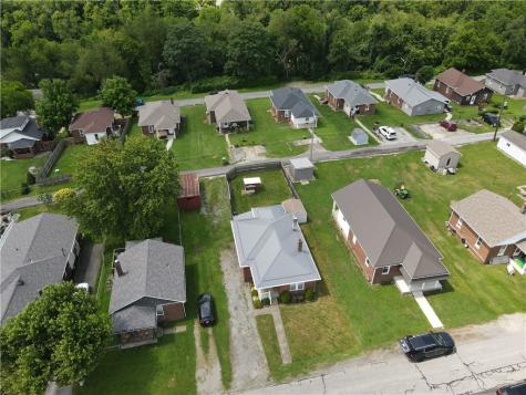 828 John Street Smith PA 15054