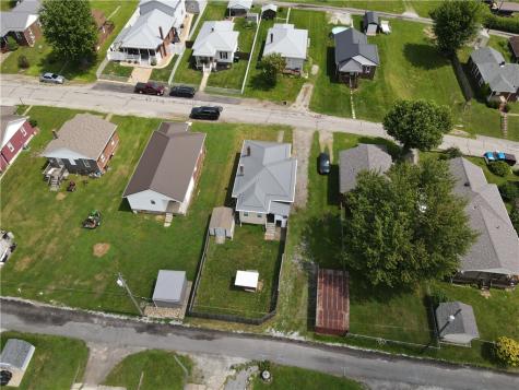 828 John Street Smith PA 15054