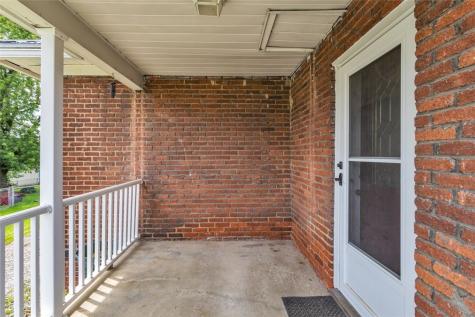 828 John Street Smith PA 15054