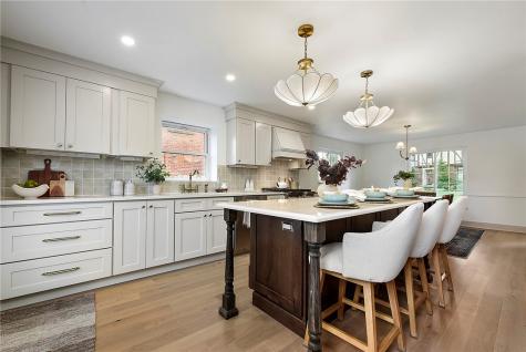 6835 Penham Place Point Breeze PA 15208