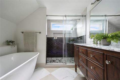 6835 Penham Place Point Breeze PA 15208