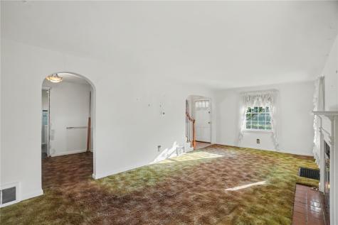 969 Bon Air Drive Sharon PA 16146
