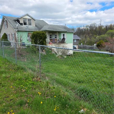 212 Fayette Avenue Luzerne Township PA 15444