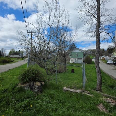 212 Fayette Avenue Luzerne Township PA 15444