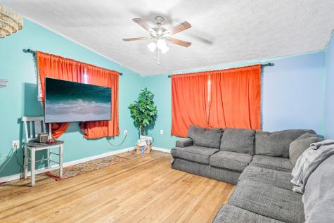 185 Center Avenue Burgettstown Boro PA 15021