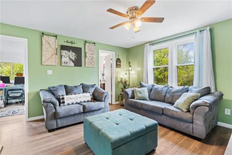 33 Hubbard Road Smith PA 15021