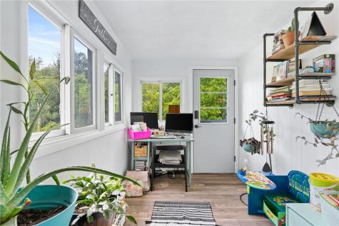 33 Hubbard Road Smith PA 15021