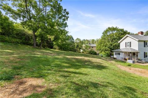 33 Hubbard Road Smith PA 15021