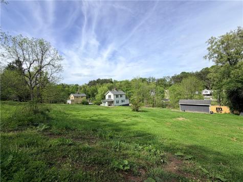 33 Hubbard Road Smith PA 15021