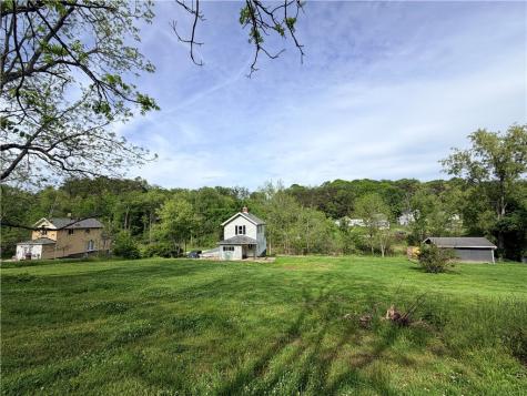 33 Hubbard Road Smith PA 15021