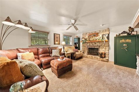 42 Old Camp Lane Buffalo Township PA 15323