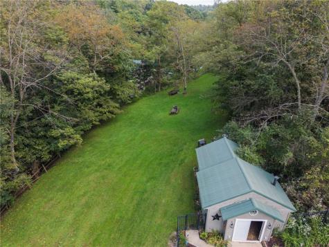42 Old Camp Lane Buffalo Township PA 15323