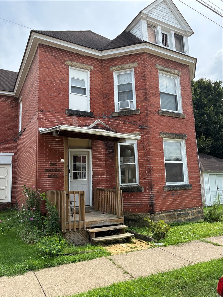 498 E High Street Kittanning Boro PA 16201