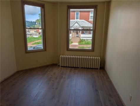498 E High Street Kittanning Boro PA 16201