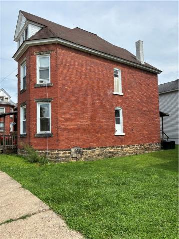 498 E High Street Kittanning Boro PA 16201
