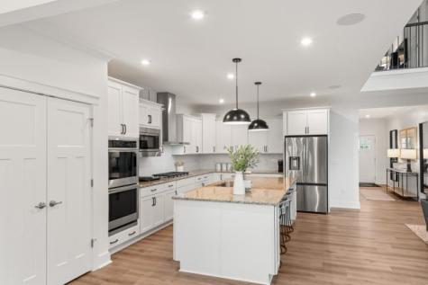 2699 SE Salerno Drive Collier Township PA 15071