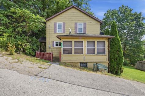 624 Spang Avenue Leechburg Boro PA 15656