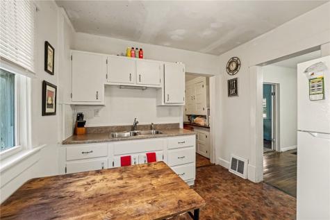 592 Hull Street Sharon PA 16146
