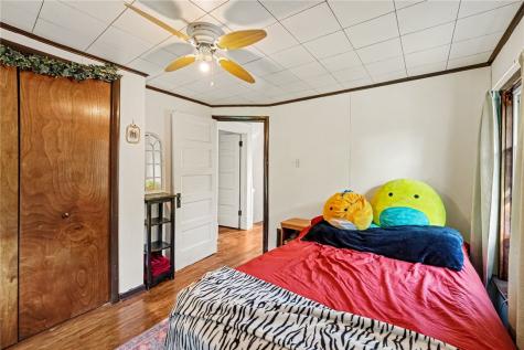 592 Hull Street Sharon PA 16146