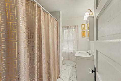 592 Hull Street Sharon PA 16146
