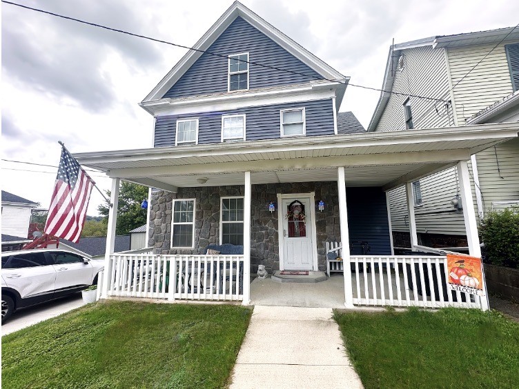 209 Wayne Street Claysville PA 15323