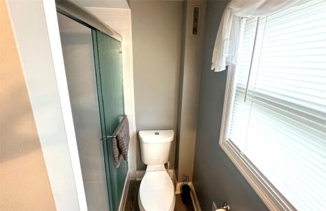 209 Wayne Street Claysville PA 15323