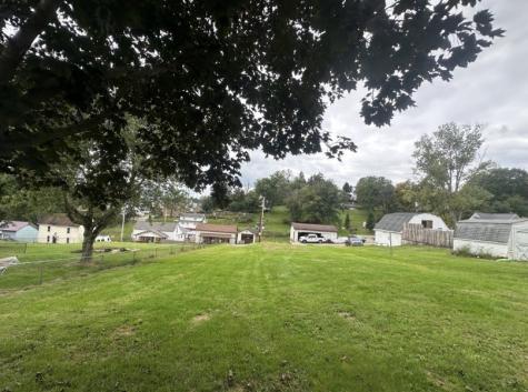 209 Wayne Street Claysville PA 15323