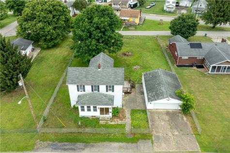 412 Commercial Avenue Masontown PA 15461
