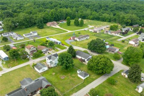 412 Commercial Avenue Masontown PA 15461