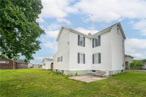 412 Commercial Avenue Masontown PA 15461