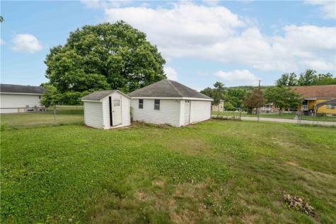412 Commercial Avenue Masontown PA 15461