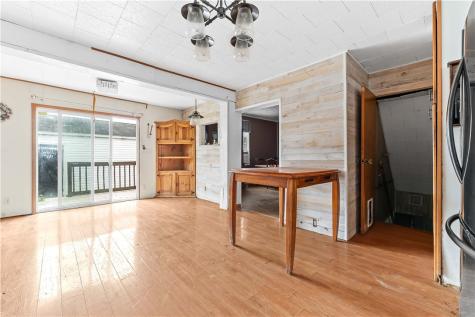 412 Commercial Avenue Masontown PA 15461
