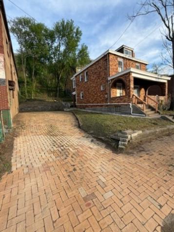 640 W 7th Avenue West Homestead PA 15120