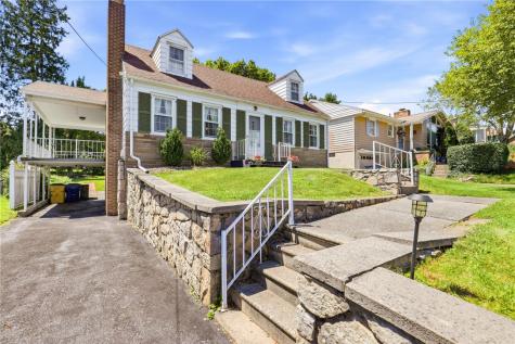 93 Violet Street Westmont Hilltop School District PA 15905