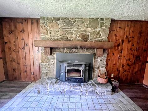 56 Gary Lane Shelocta PA 15701