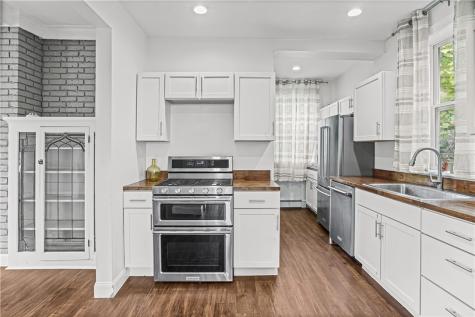 2204 Hazeldell Street Carrick PA 15210