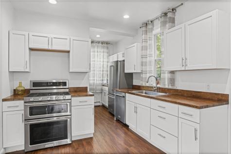 2204 Hazeldell Street Carrick PA 15210