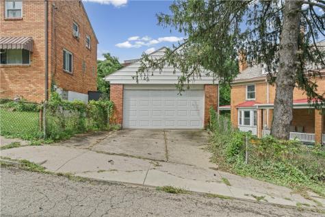 2204 Hazeldell Street Carrick PA 15210