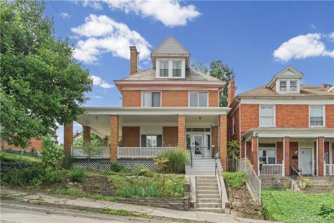 2204 Hazeldell Street Carrick PA 15210