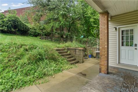 2204 Hazeldell Street Carrick PA 15210
