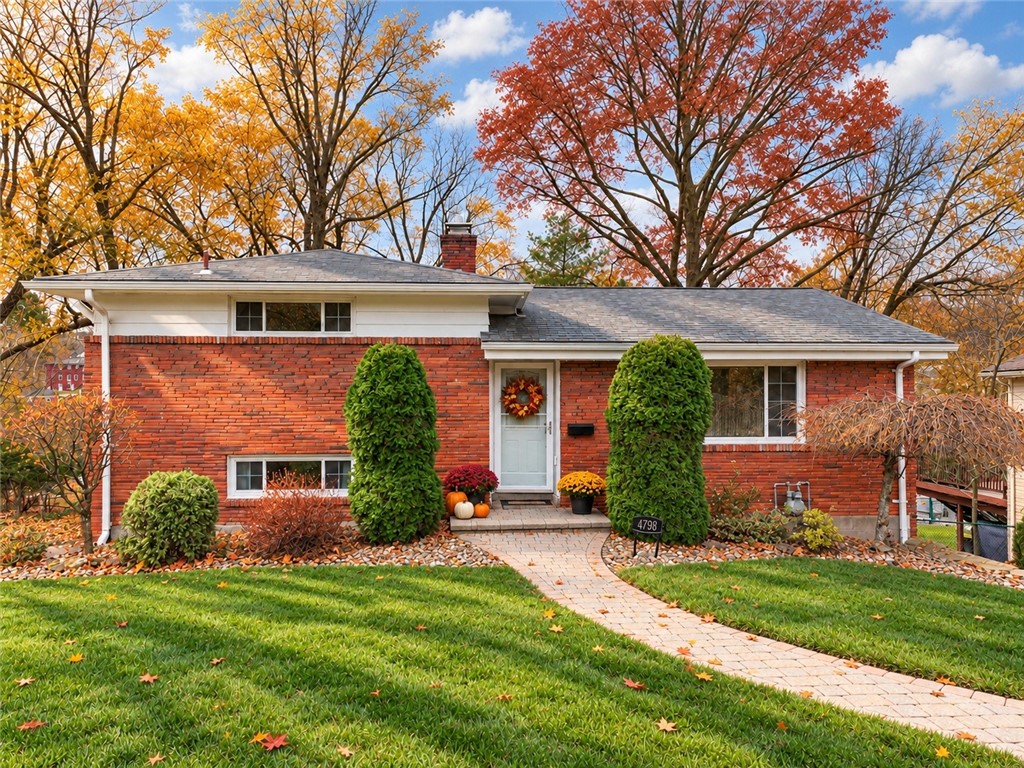 4798 Oakridge Drive Whitehall PA 15227