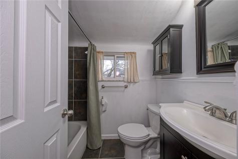 4798 Oakridge Drive Whitehall PA 15227