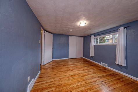 4798 Oakridge Drive Whitehall PA 15227