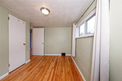 4798 Oakridge Drive Whitehall PA 15227