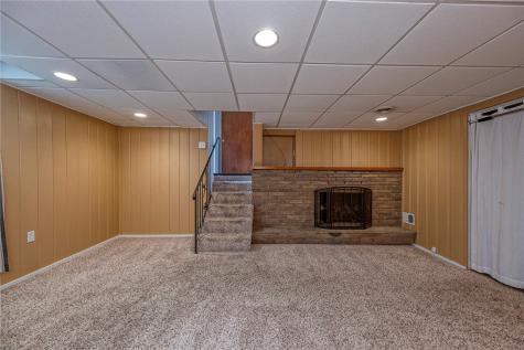 4798 Oakridge Drive Whitehall PA 15227